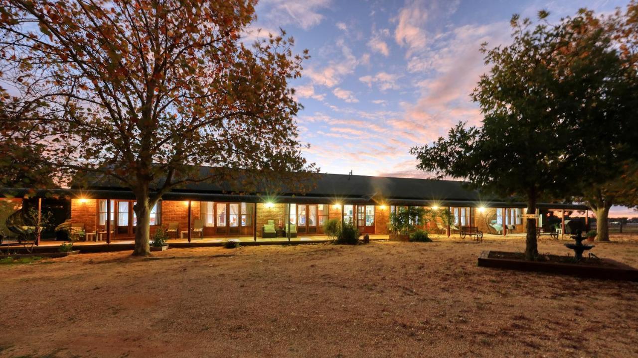 The Vineyard Motel คาวรา ภายนอก รูปภาพ